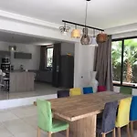 Villa Aaliyah